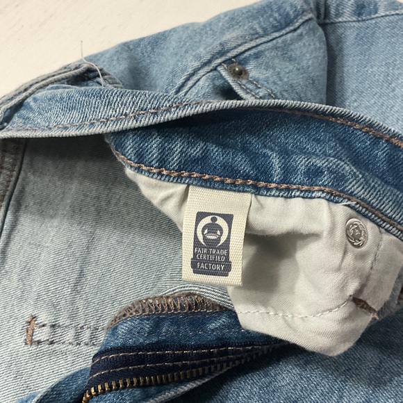 Universal Thread Light Blue Jean Shorts - Picture 4 of 8